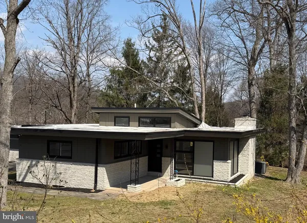 $306,700 | 13 Warfield Place, La Vale, MD 21502