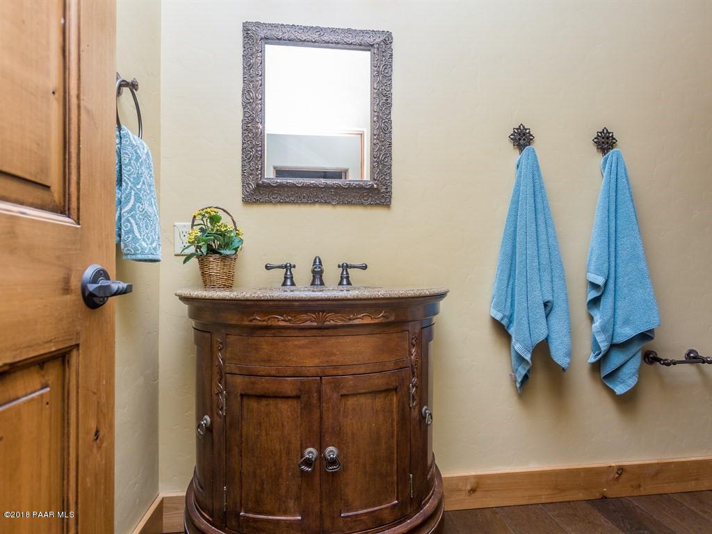 9040 North American Ranch Road Prescott, AZ 86305 - Photo 22 of 59 Bathroom 3