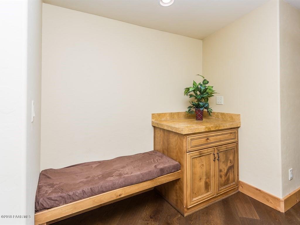 9040 North American Ranch Road Prescott, AZ 86305 - Photo 25 of 59 Hall/Mud Room