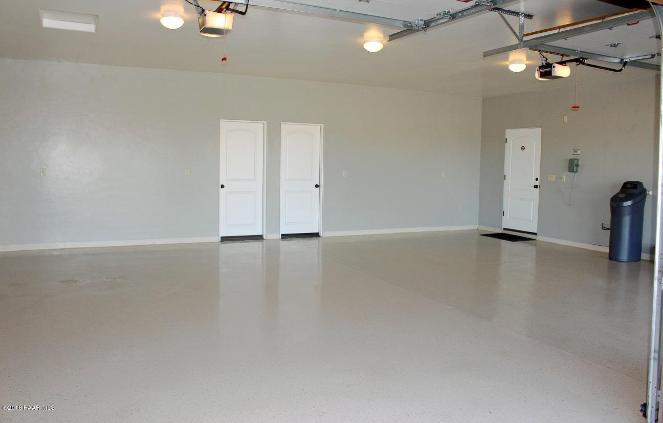 9040 North American Ranch Road Prescott, AZ 86305 - Photo 26 of 59 Garage