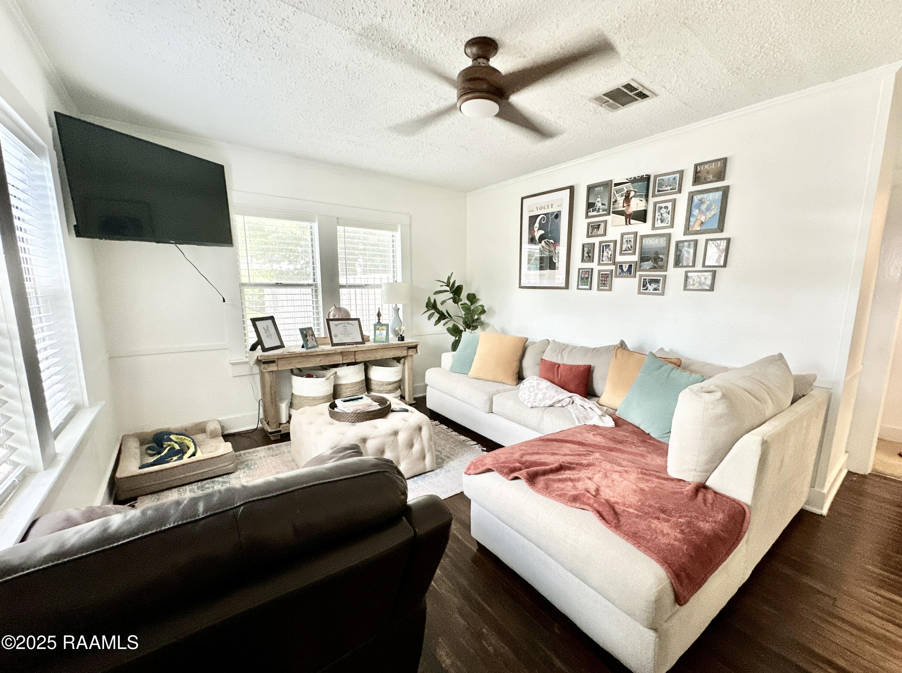 920 St Patrick Street Lafayette, LA 70506 - Photo 4 of 16 Living Area