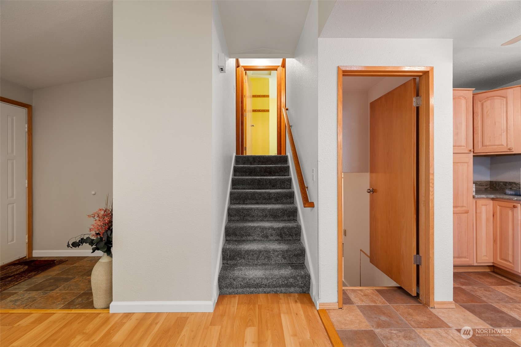 107 Peterson Road Chehalis, WA 98532 - Photo 29 of 35 a view of a hallway with wooden floor and entryway