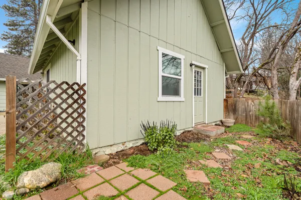 $370,000 | 401 Mountain View Street, Weaverville, CA 96093