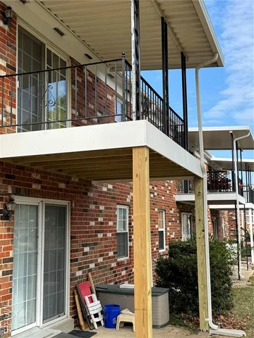 $105,000 | 3106 Carnaby Lane, Unit C, Bridgeton, MO 63044