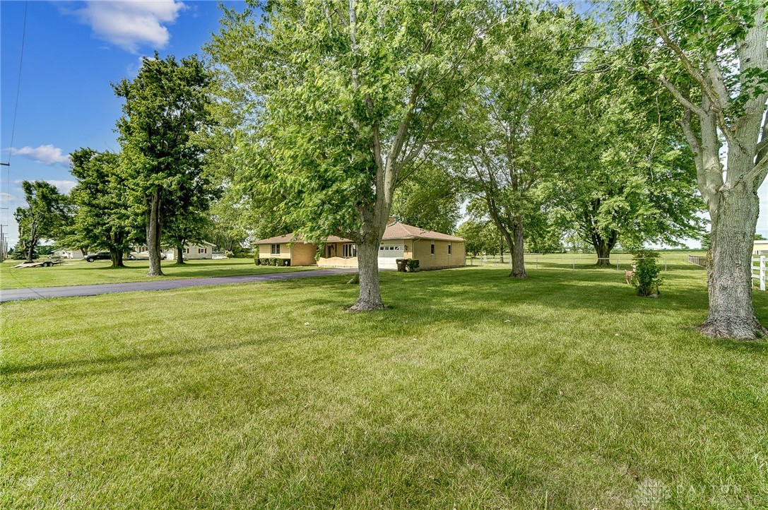 7673 Shields Road Lewisburg, OH 45338 - Photo 4 of 31 Gallery Image 4