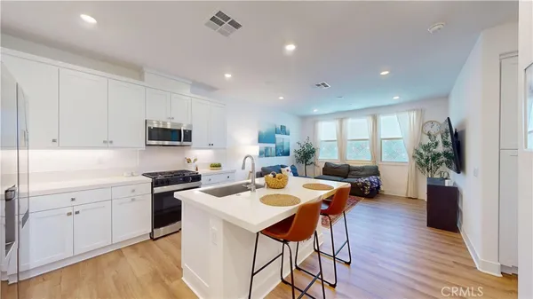 $779,000 | 2221 Bluegrass Way, Rancho Mission Viejo, CA 92694