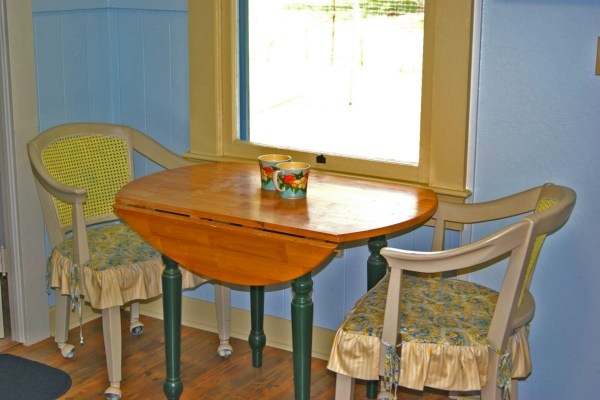 6544 Kipapa Road Kapaa, HI 96746 - Photo 6 of 25 a dining room with furniture and window