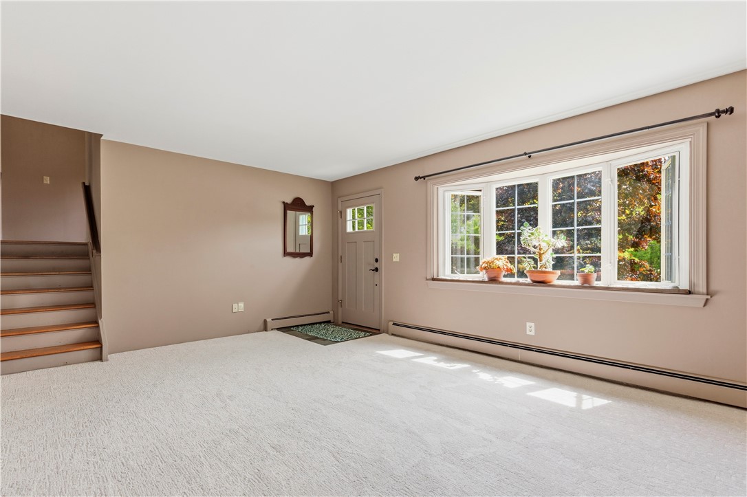 51 Quannacut Road Westerly, RI 02891 - Photo 5 of 38