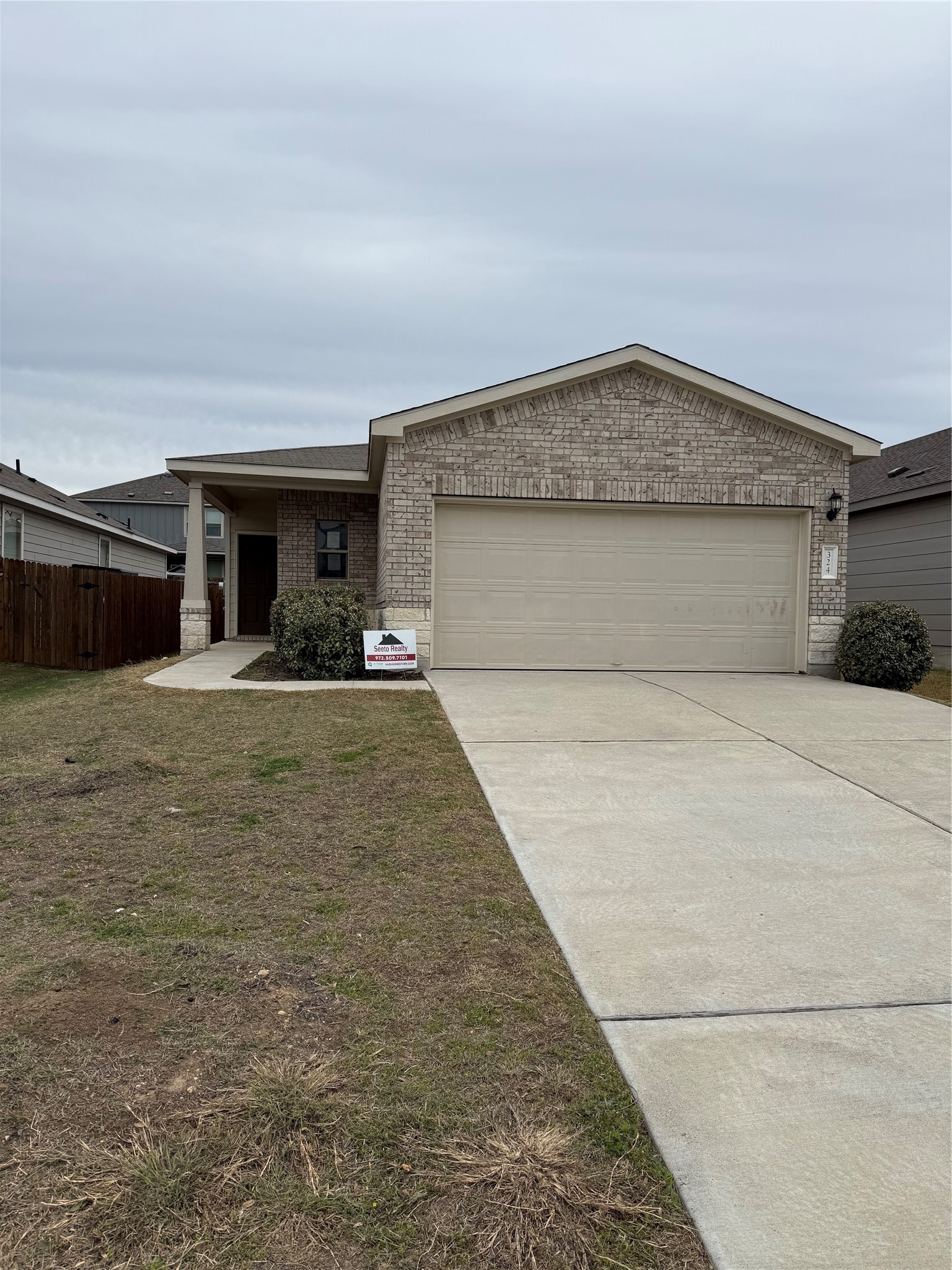 324 Harper Lane Georgetown, TX 78626 - Photo 2 of 14