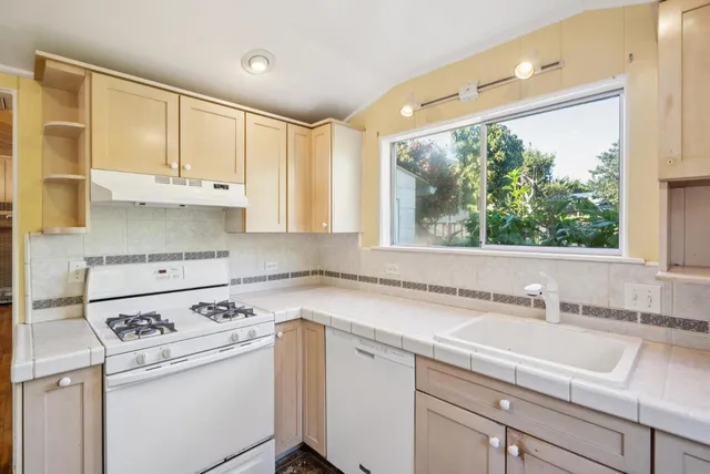 $850,000 | 227 Kingsbury Drive, Aptos, CA 95003