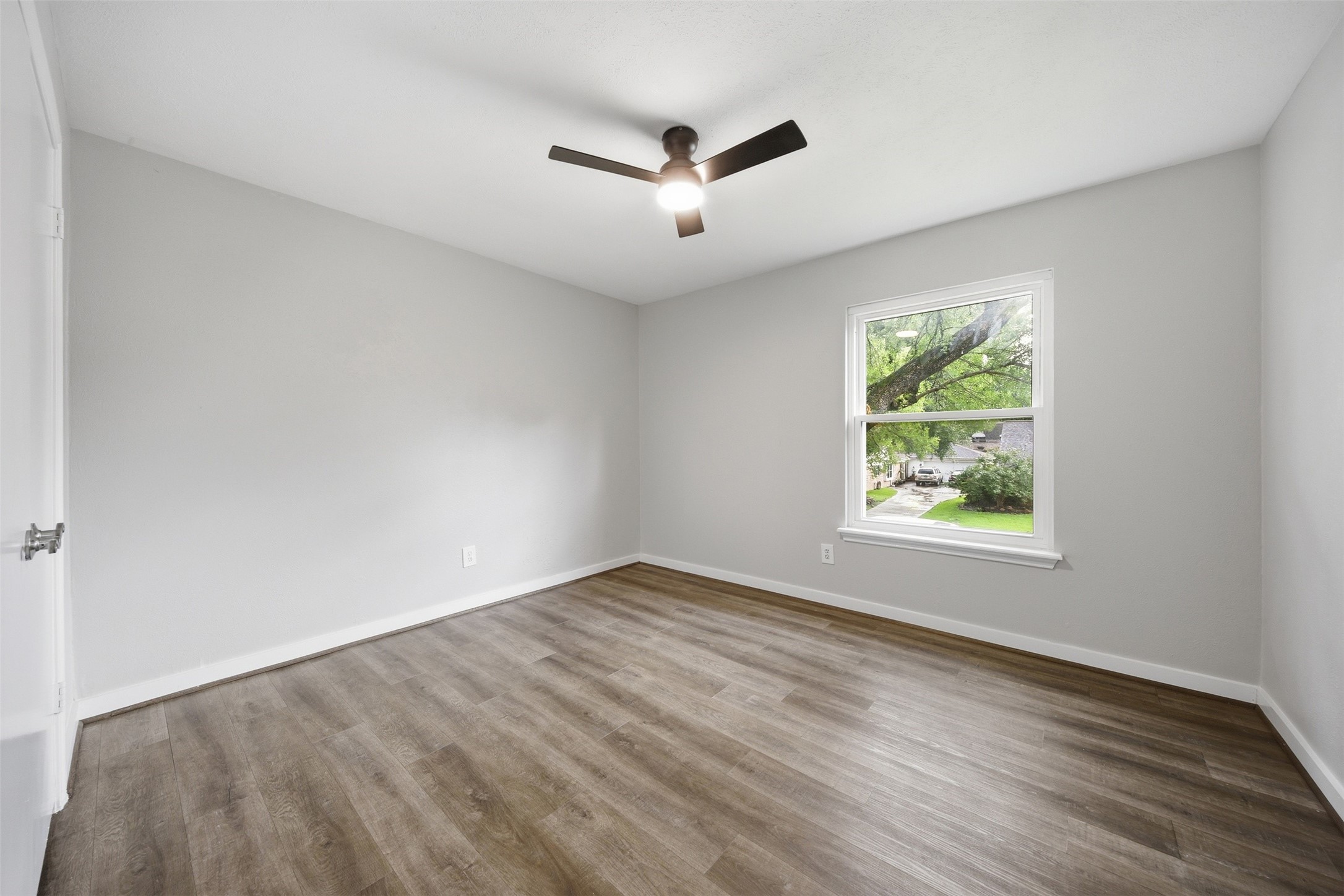 15414 Ripplestream Drive Houston, TX 77068 - Photo 34 of 41 Reverse angle of bedroom four.