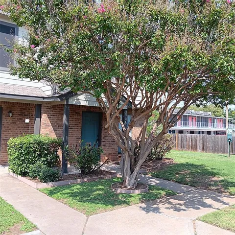 $209,999 | 708 West Collins Street, Denton, TX 76201