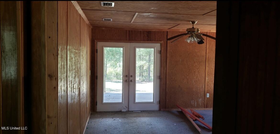 1030 Man Moulds Road Lucedale, MS 39452 - Photo 4 of 18 IMG_2431