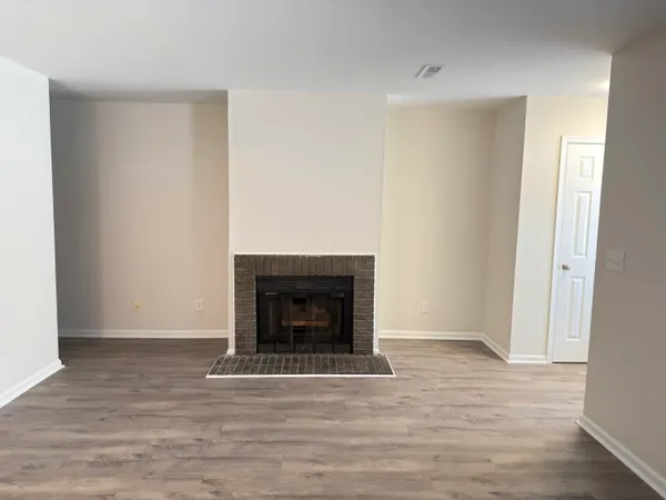 $1,825 | 186 Dorchester Manor Boulevard, Unit A, North Charleston, SC 29420