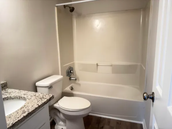 $1,825 | 186 Dorchester Manor Boulevard, Unit A, North Charleston, SC 29420