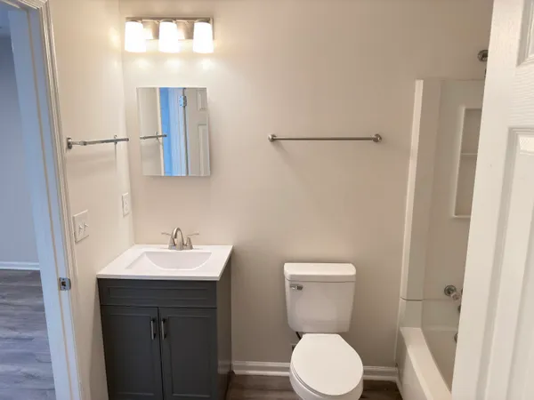 $1,825 | 186 Dorchester Manor Boulevard, Unit A, North Charleston, SC 29420