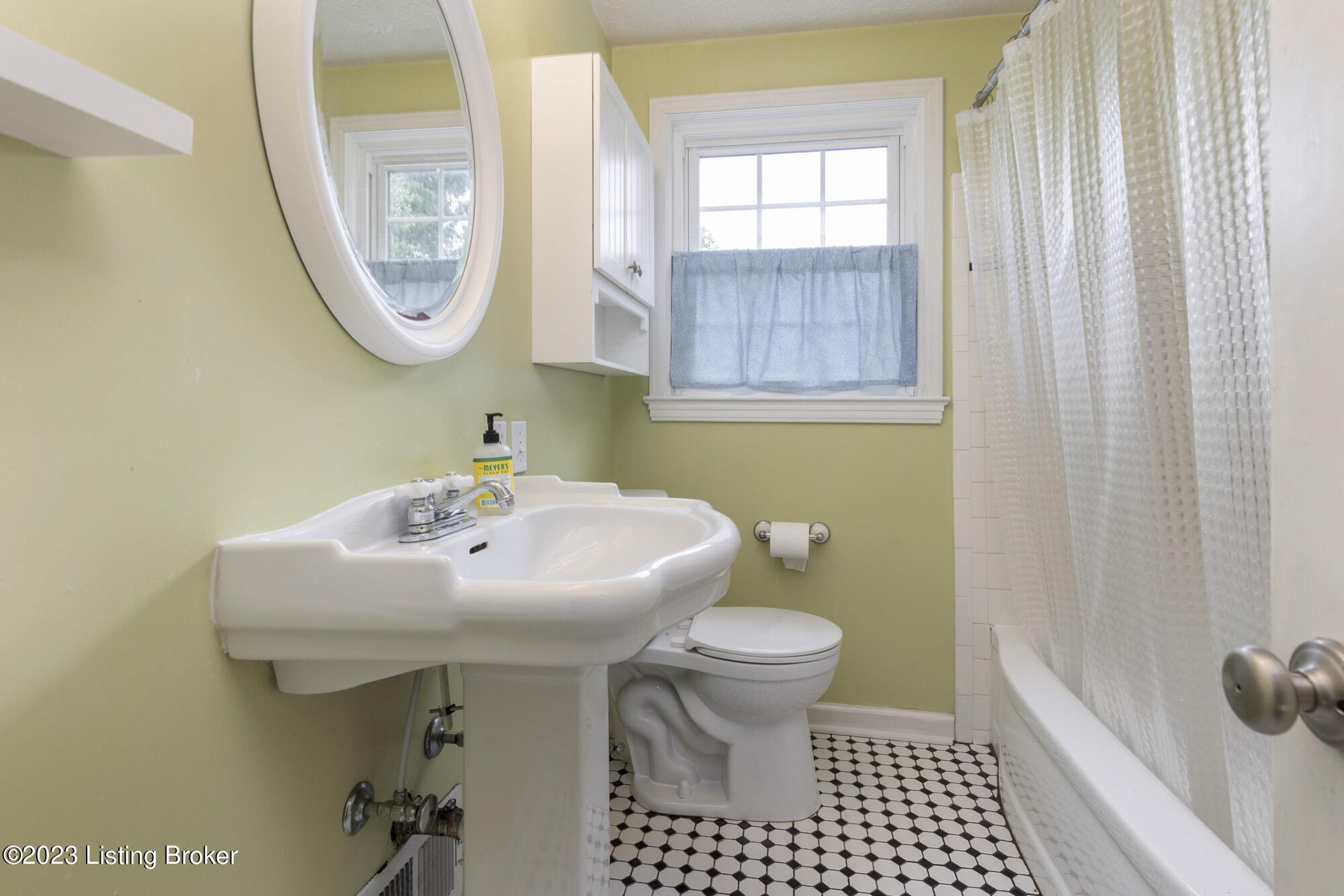 313 Biltmore Road Louisville, KY 40207 - Photo 30 of 58 Biltmoor030