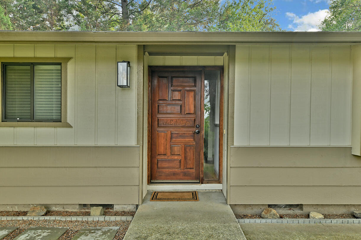 5757 Donaldson Road Grants Pass, OR 97526 - Photo 7 of 55 DSC_4780