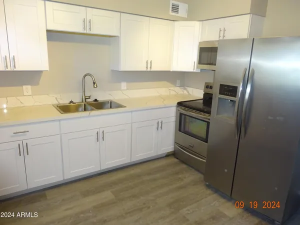 $1,195 | 341 East Vogel Avenue, Unit 2, Phoenix, AZ 85020