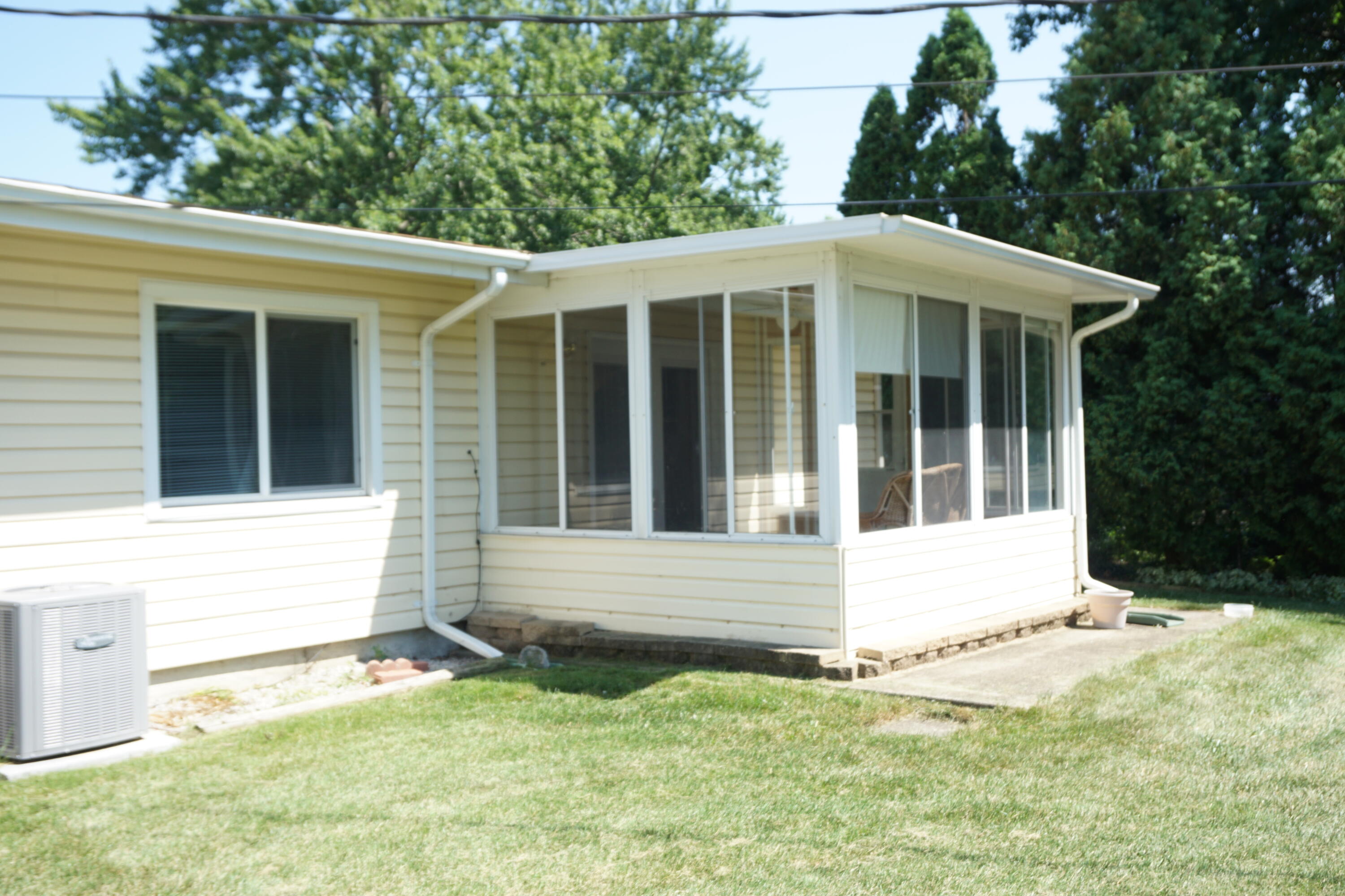 784 Governor Road Valparaiso, IN 46385 - Photo 23 of 27 3000x2000