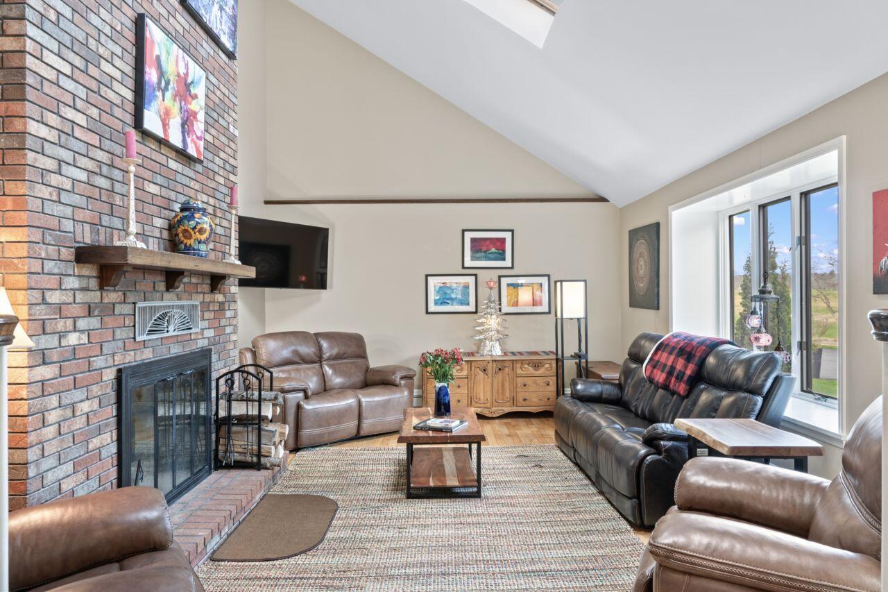 46 Casco Road Brunswick, ME 04011 - Photo 21 of 51 Living Room 2