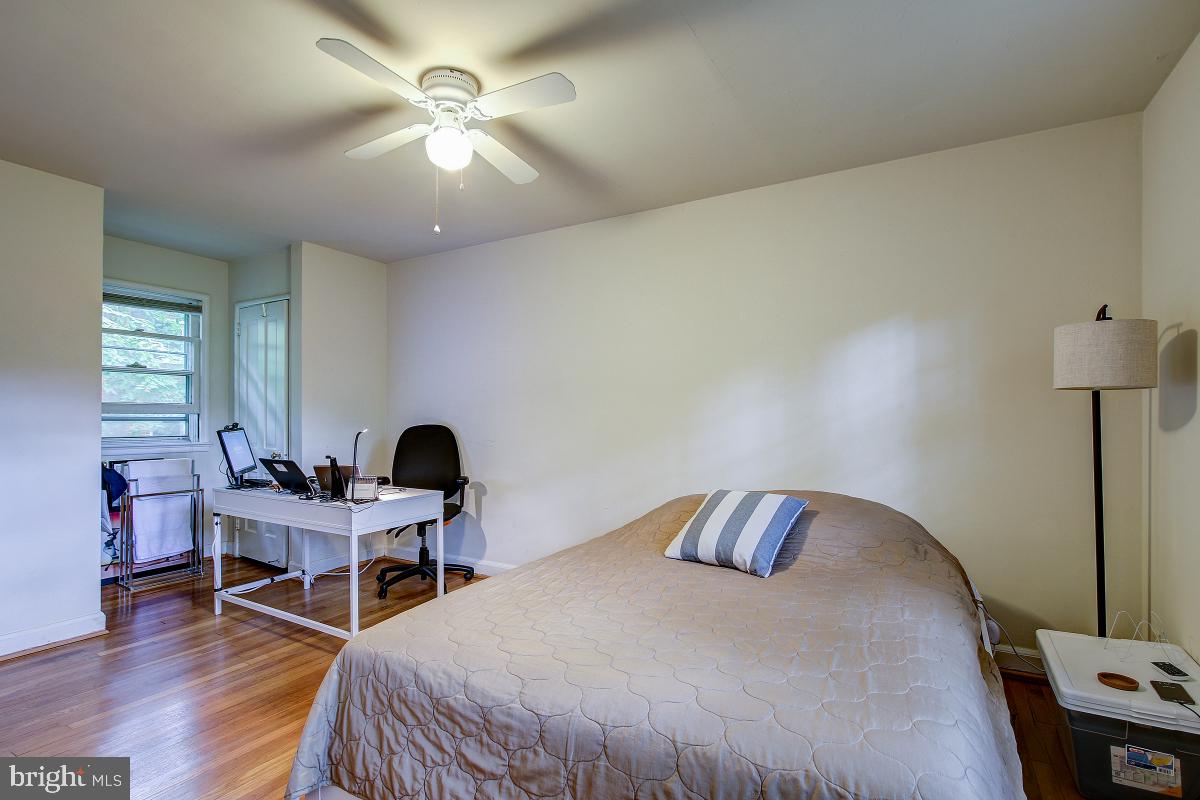 8621 Geren Road, Unit 297 Silver Spring, MD 20901 - Photo 19 of 30 Bedroom#1 w/two closets and east facing window