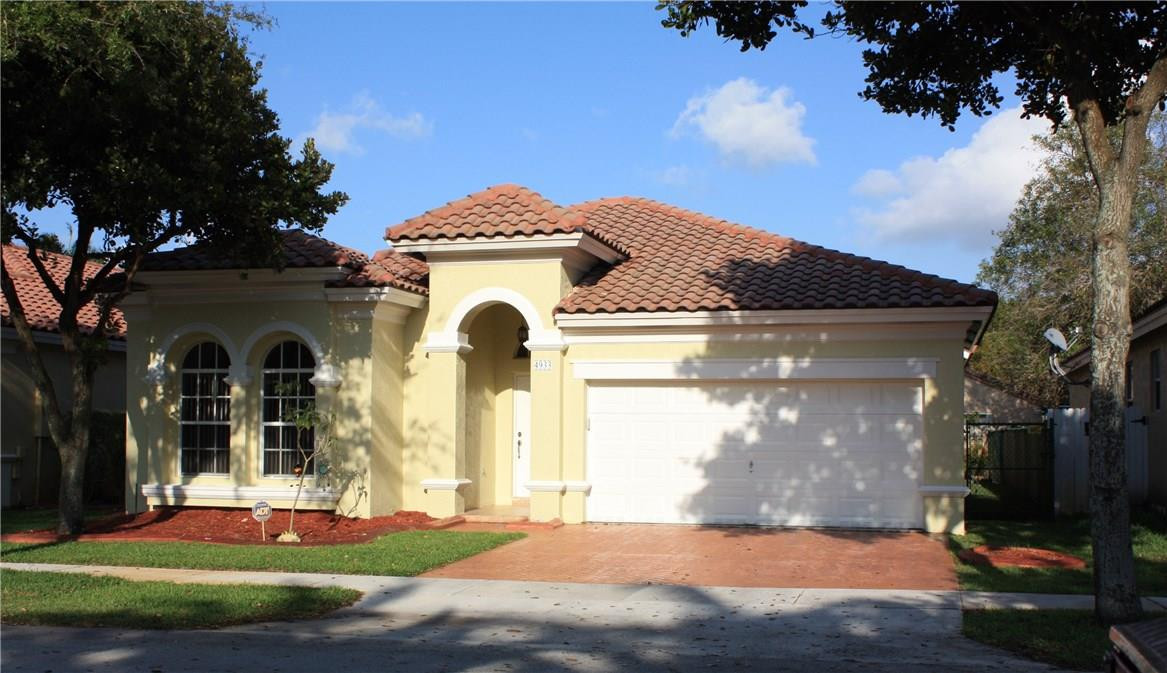 4933 Southwest 134th Avenue Miramar, FL 33027 - Photo 1 of 28 Fresh New Paint