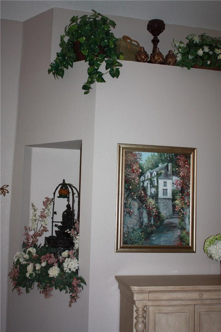 4933 Southwest 134th Avenue Miramar, FL 33027 - Photo 6 of 28 Decorative Niche