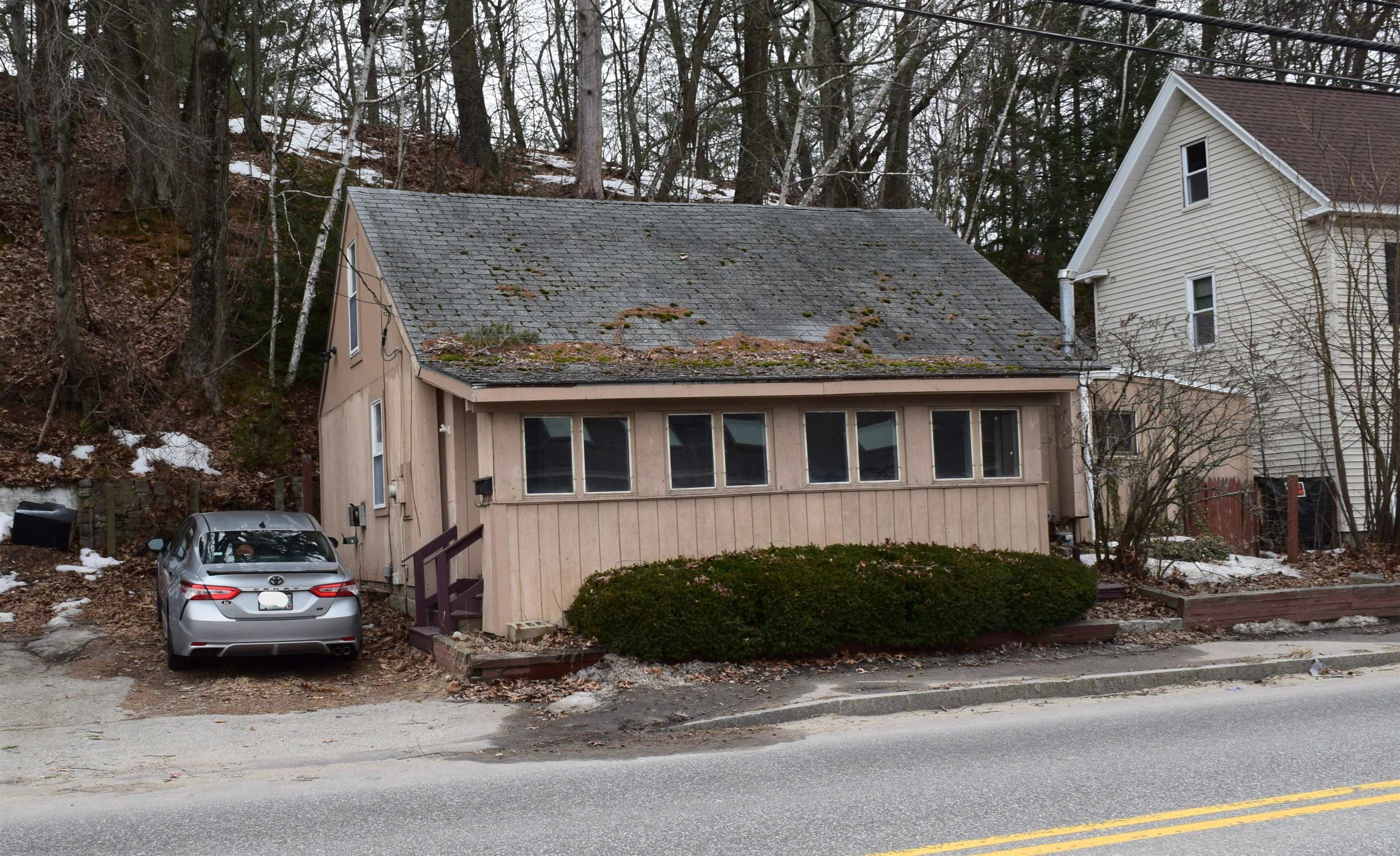 438 Front Street Manchester, NH 03102 - Photo 1 of 20