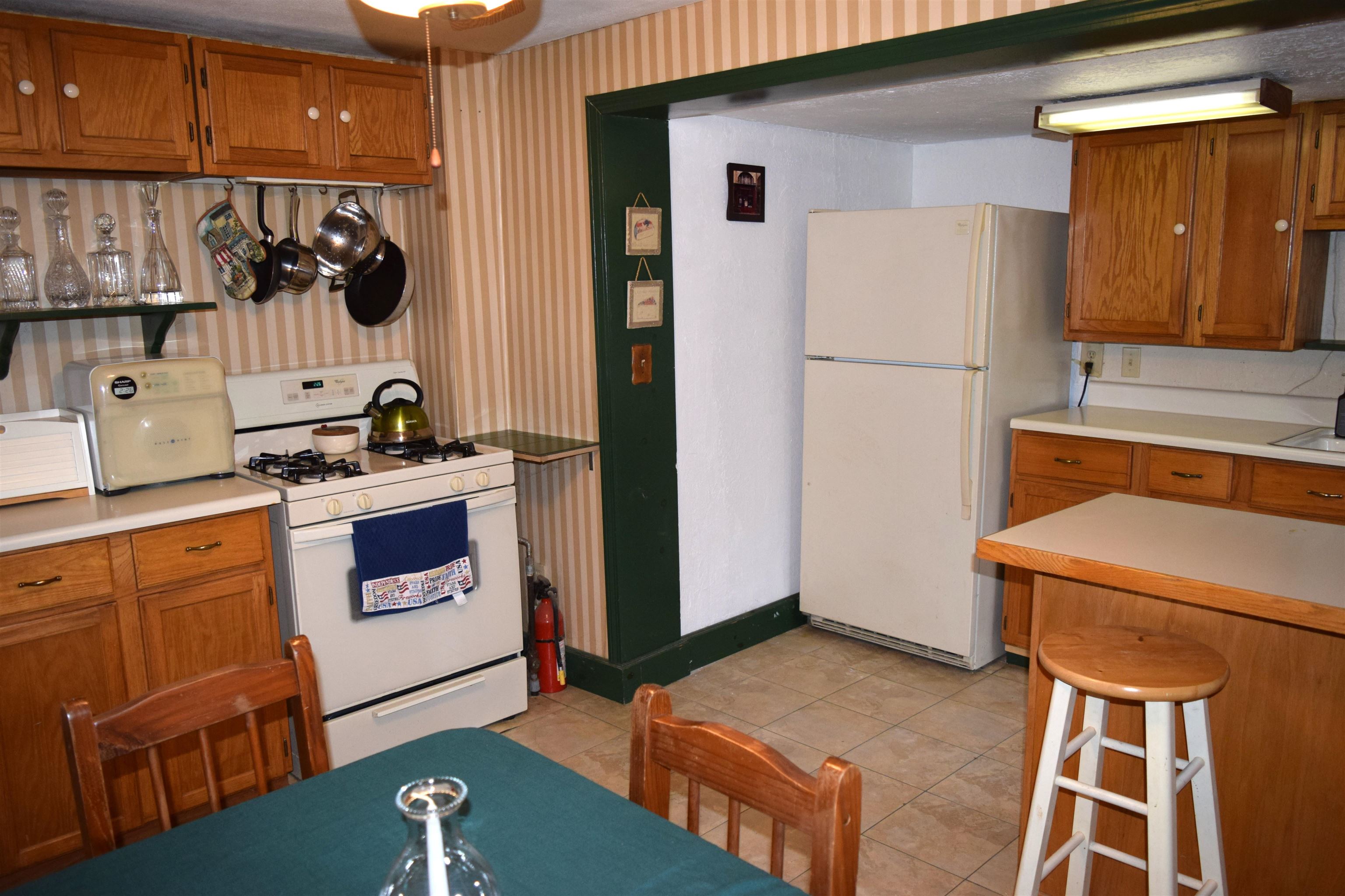 438 Front Street Manchester, NH 03102 - Photo 2 of 20