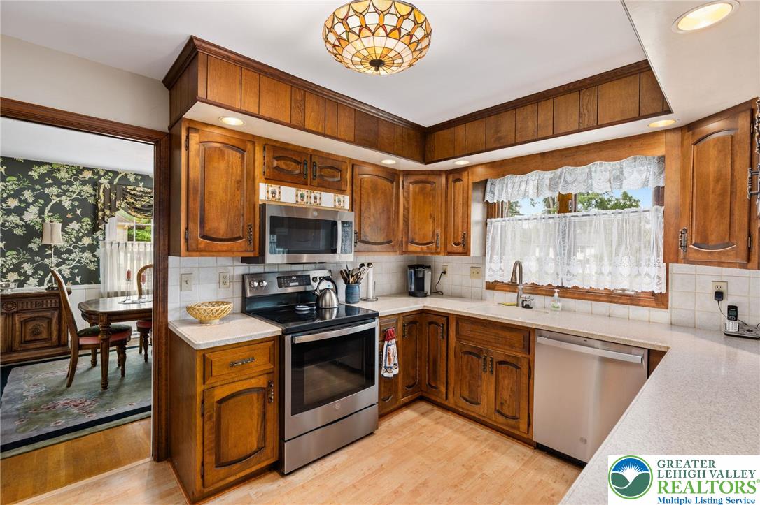 922 Wedgewood Road Bethlehem, PA 18017 - Photo 11 of 30 Gallery Image 11