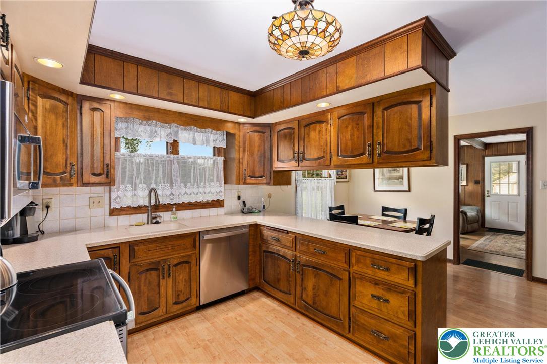 922 Wedgewood Road Bethlehem, PA 18017 - Photo 14 of 30 Gallery Image 14