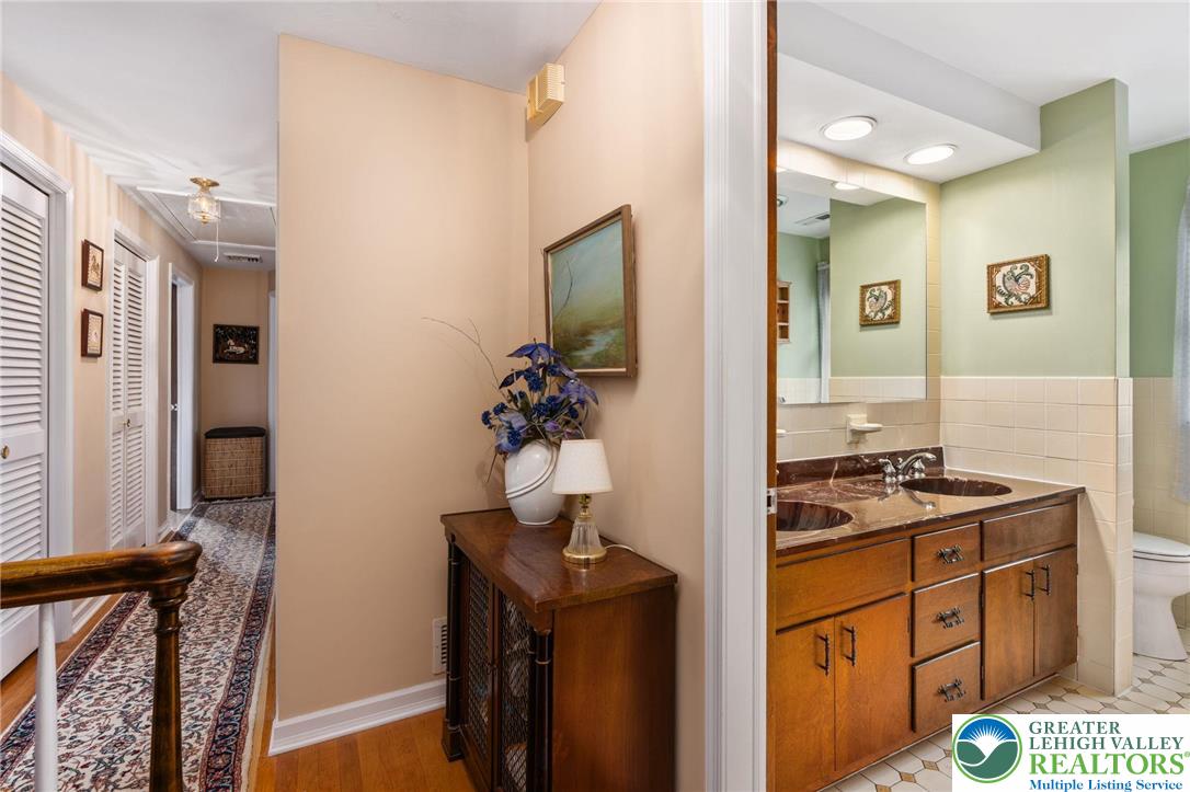 922 Wedgewood Road Bethlehem, PA 18017 - Photo 23 of 30 Gallery Image 23