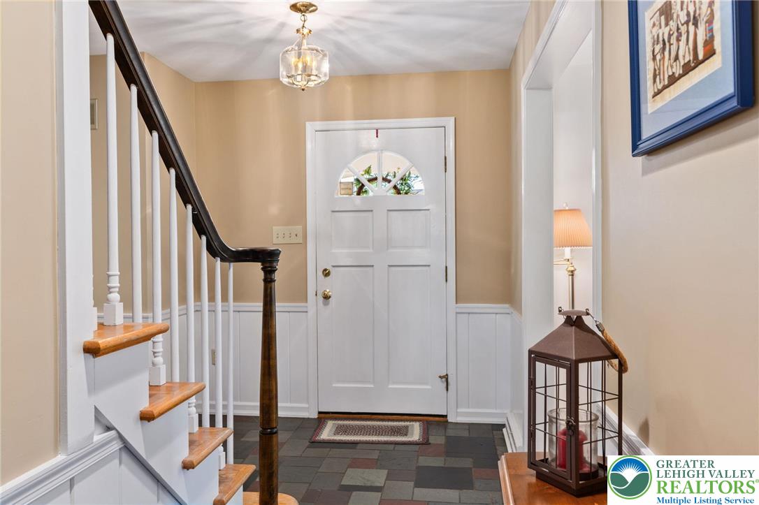 922 Wedgewood Road Bethlehem, PA 18017 - Photo 5 of 30 Gallery Image 5