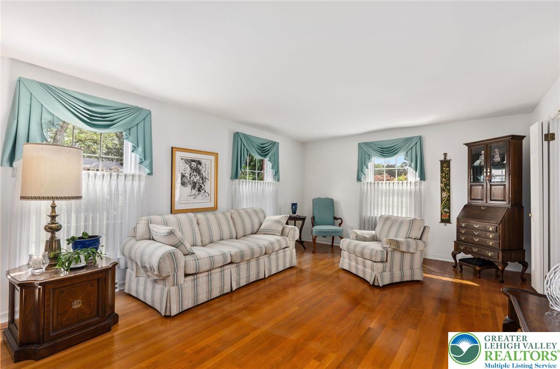 922 Wedgewood Road Bethlehem, PA 18017 - Photo 7 of 30 Gallery Image 7
