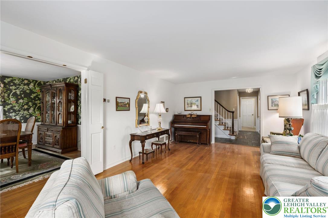 922 Wedgewood Road Bethlehem, PA 18017 - Photo 8 of 30 Gallery Image 8