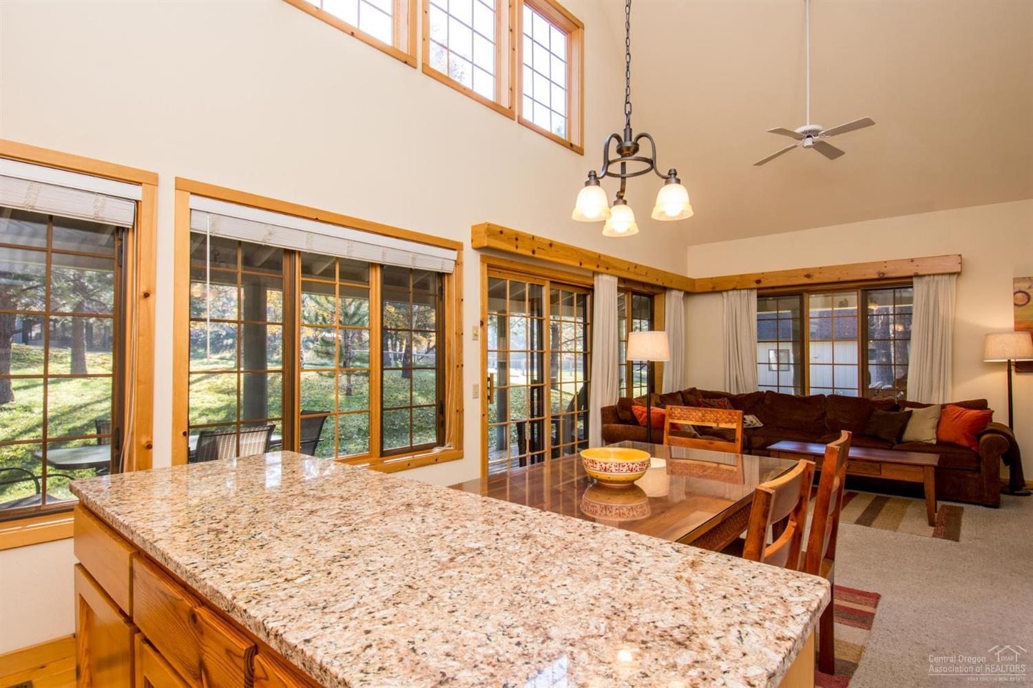 57522 Circle 4 Cabin Road Sunriver, OR 97707 - Photo 5 of 25 Additional Photo