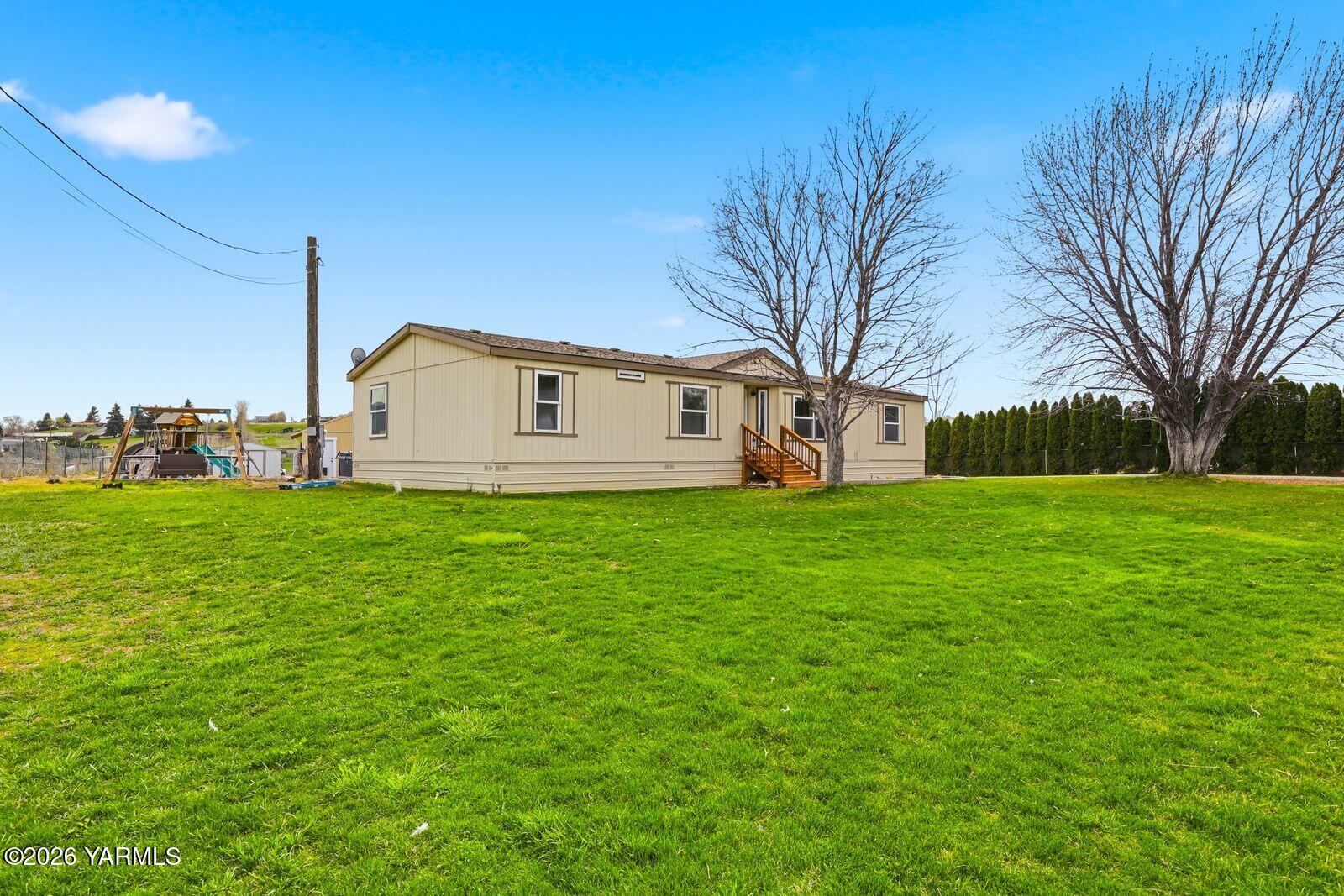 3285 North Wenas Road Selah, WA 98942 - Photo 2 of 50 3285 N Wenas Rd_003