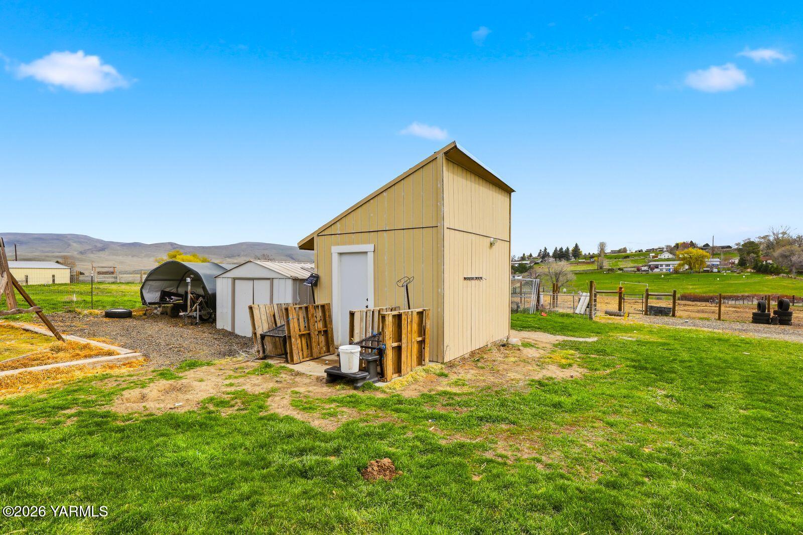 3285 North Wenas Road Selah, WA 98942 - Photo 31 of 50 3285 N Wenas Rd_032