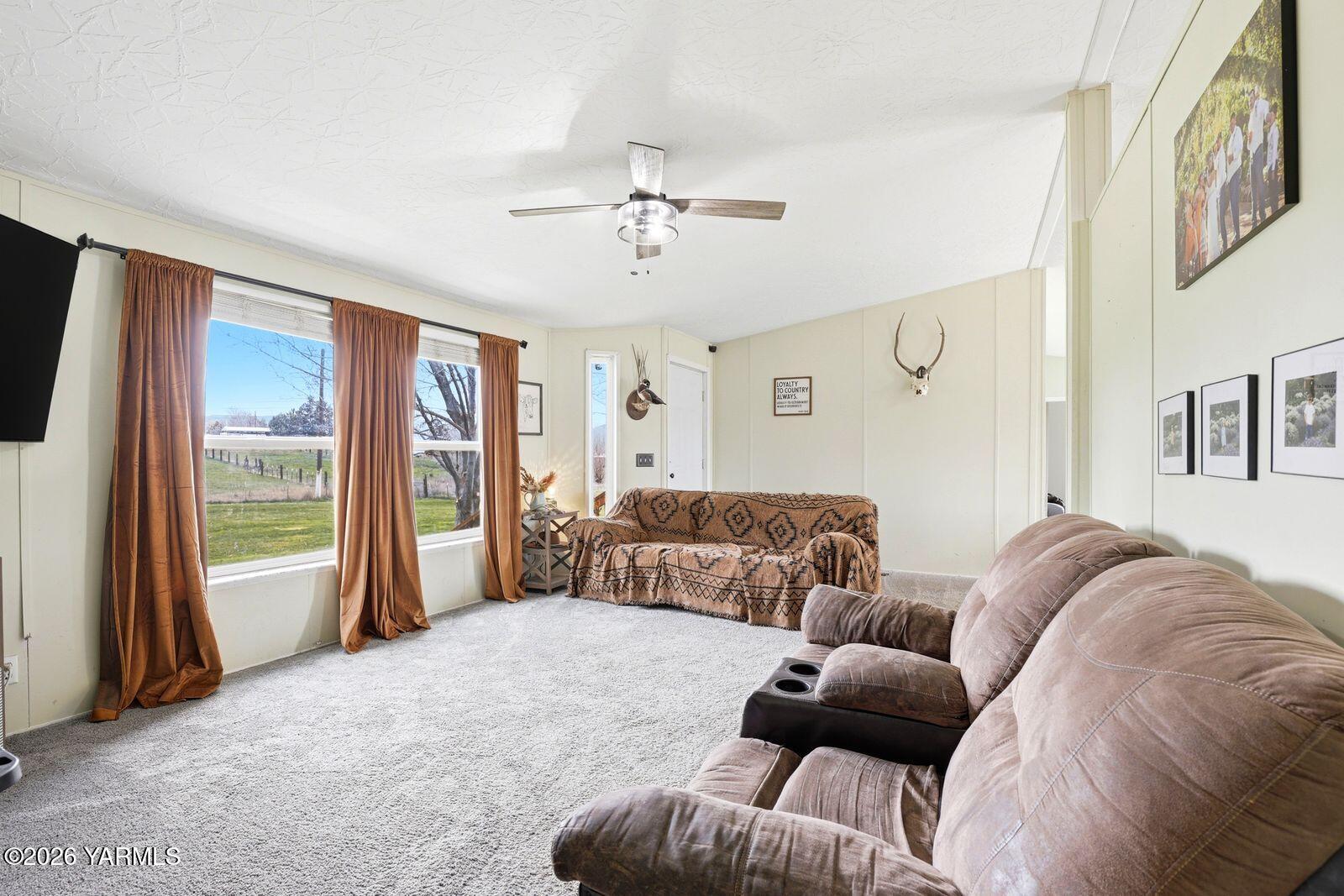 3285 North Wenas Road Selah, WA 98942 - Photo 4 of 50 3285 N Wenas Rd_005