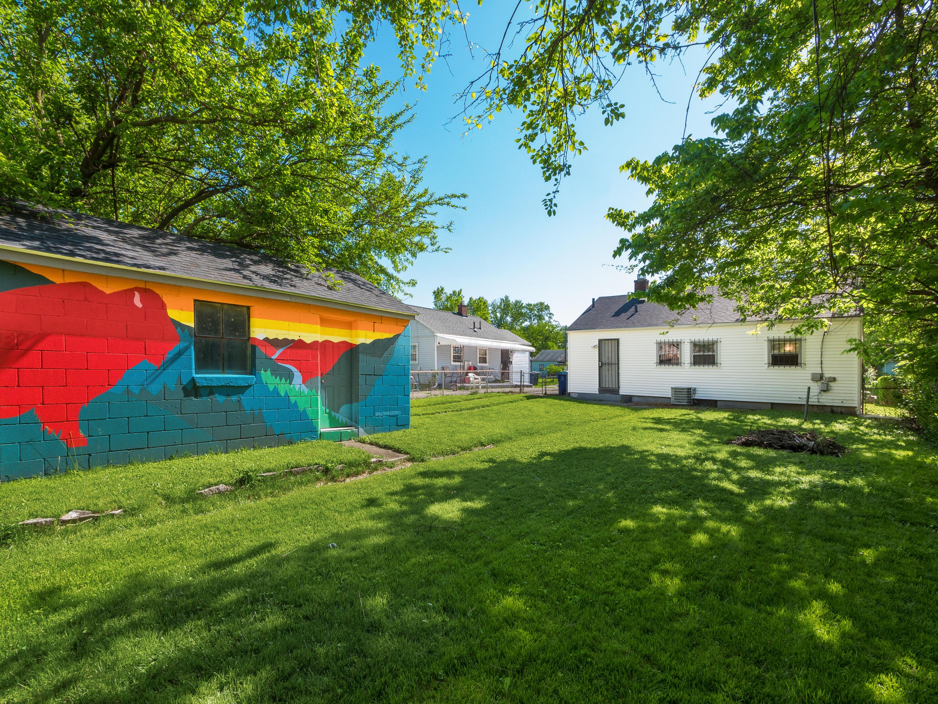 2585 Howey Road Columbus, OH 43211 - Photo 4 of 19 N_2585_Howey_067