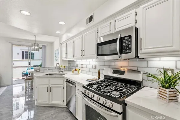 $869,000 | 2390 Sunningdale Drive, Tustin, CA 92782