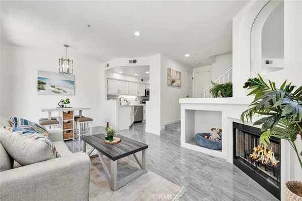 $869,000 | 2390 Sunningdale Drive, Tustin, CA 92782