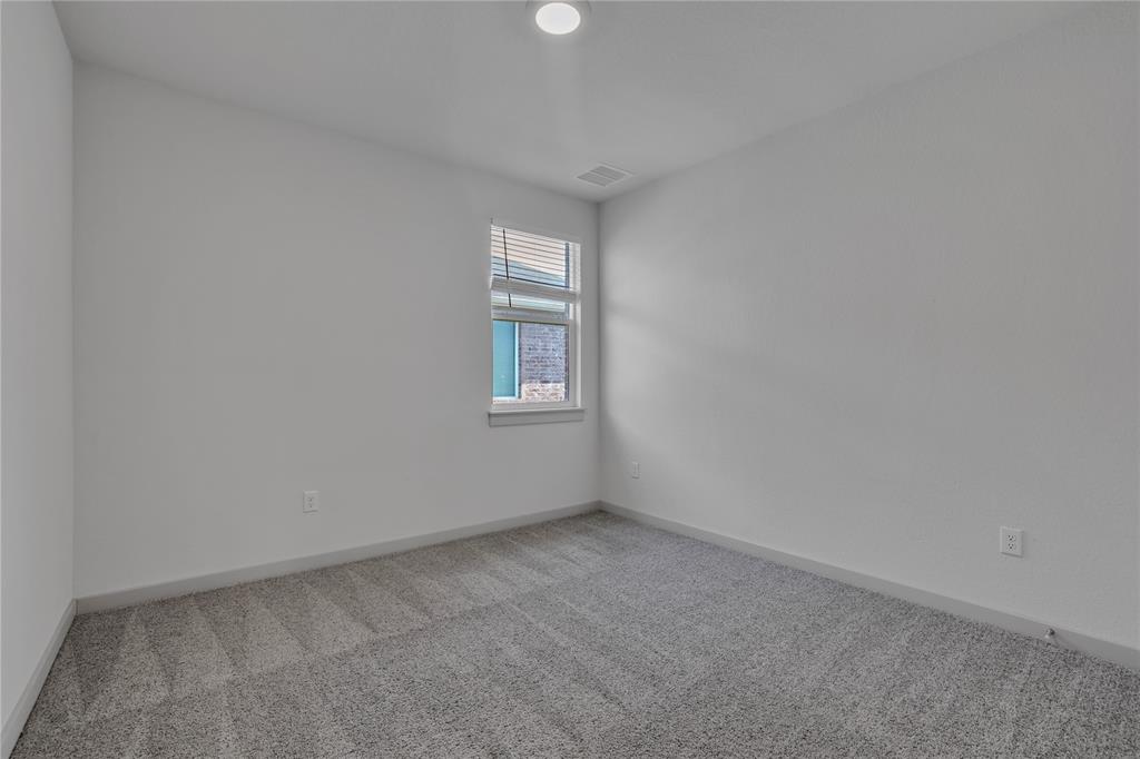 10633 Defender Trail Austin, TX 78754 - Photo 3 of 33
