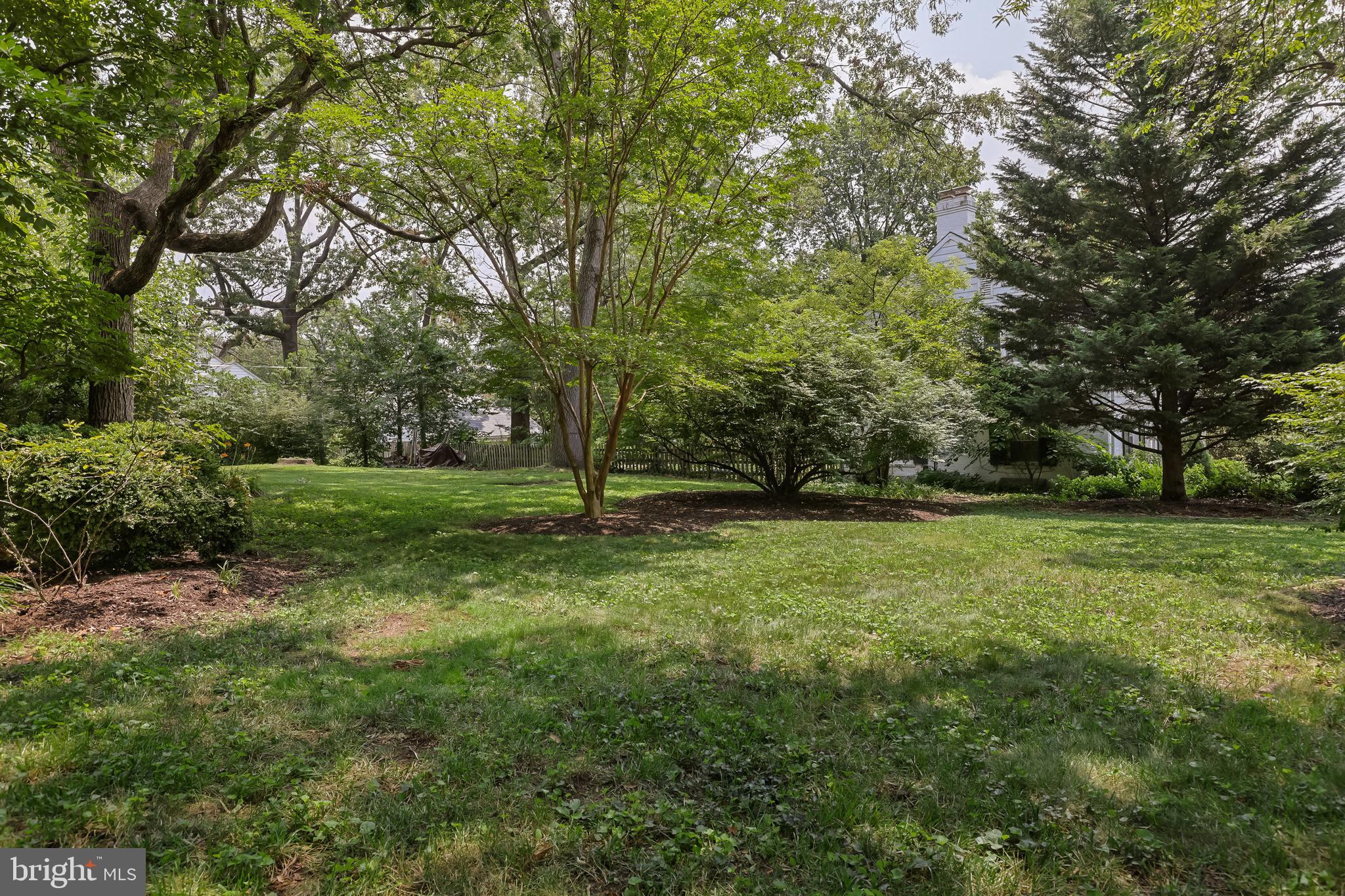 1214 Southview Road Baltimore, MD 21218 - Photo 4 of 17 Gorgeous landscaped lot