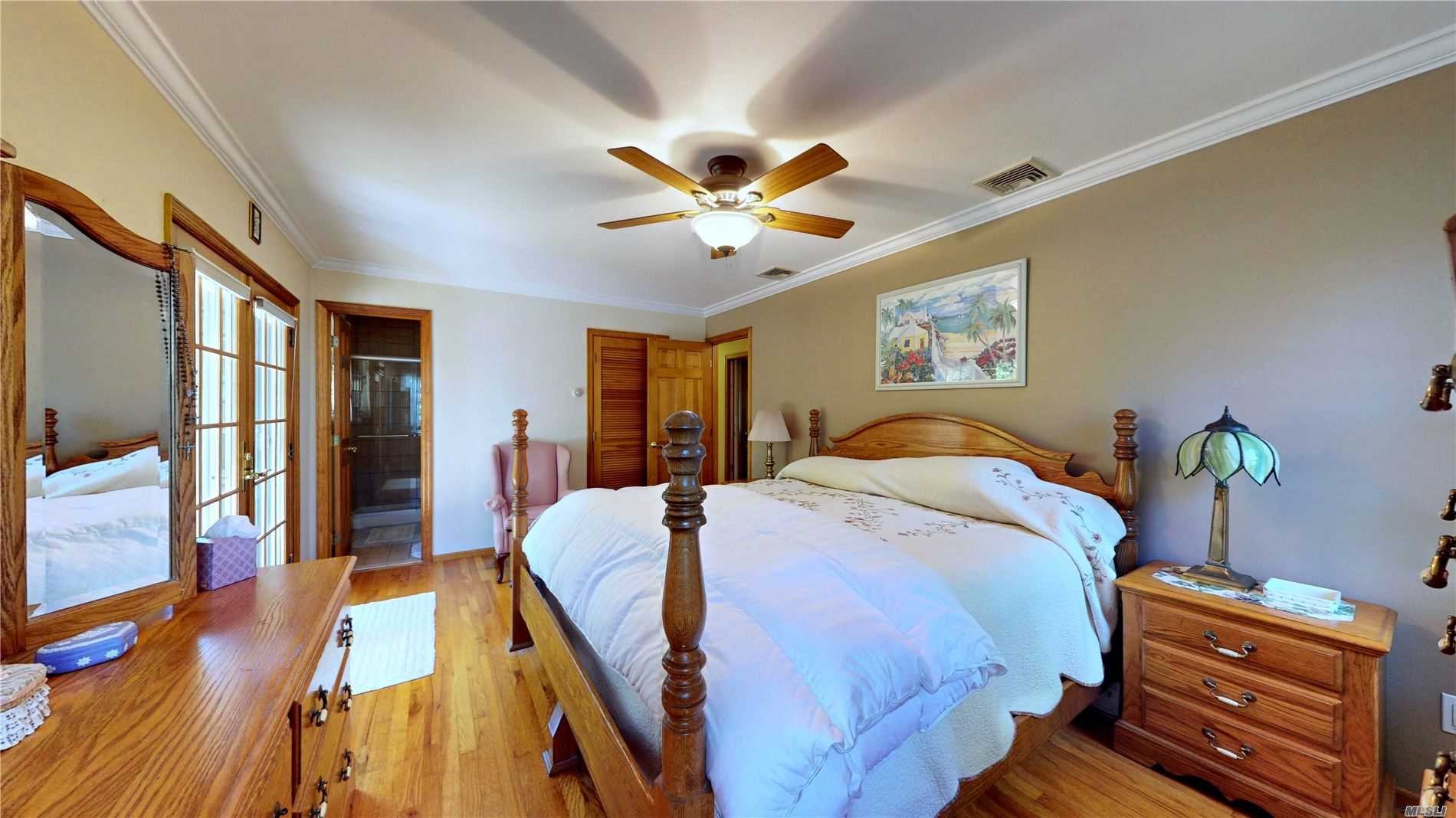 15 Miller Place Road Miller Place, NY 11764 - Photo 13 of 19 Gallery Image 13