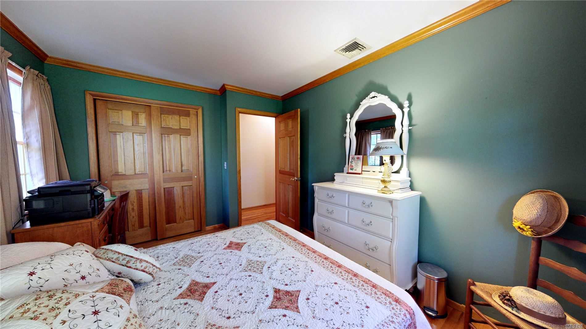 15 Miller Place Road Miller Place, NY 11764 - Photo 9 of 19 Gallery Image 9