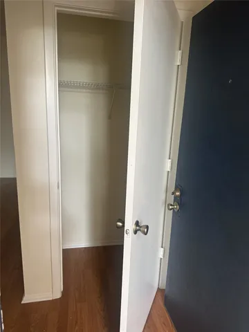 $1,000 | 7009 North Holiday Drive, Unit 7009, Galveston, TX 77550