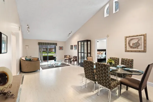 $459,900 | 9909 Southwest 16th Street, Pembroke Pines, FL 33025