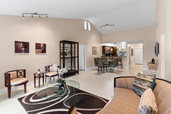 $459,900 | 9909 Southwest 16th Street, Pembroke Pines, FL 33025